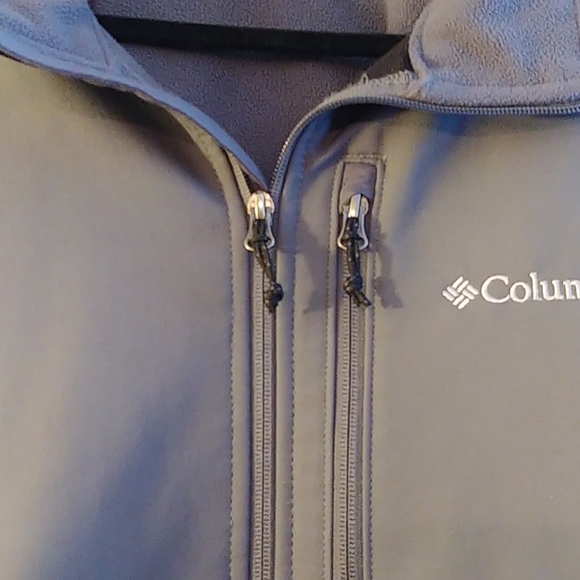 Columbia  Jacket - Picture 3 of 8